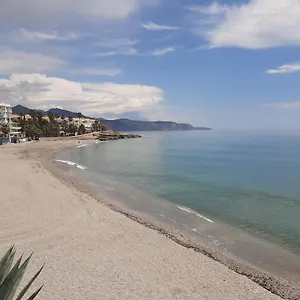 Playa Torecilla Beachfront Apartamento Nerja